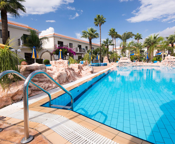 Loutsiana Hotel pool decoration